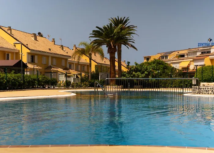 Americas Camison With Pool And Patio 7 By Tenerife365 * Playa de las Americas (Tenerife)